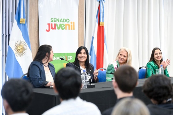 Con la presencia de la vicegobernadora, se realizó la Instancia Departamental Paraná del Senado Juvenil